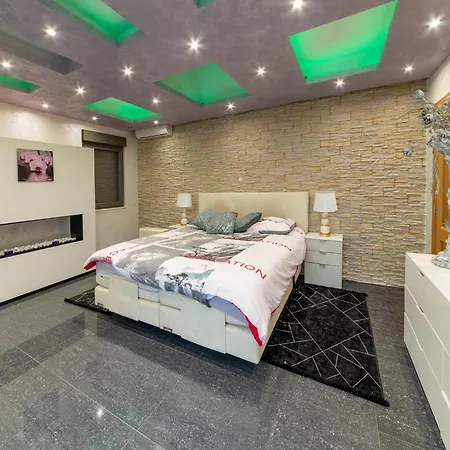 Magnificent In With Sauna Holiday home *